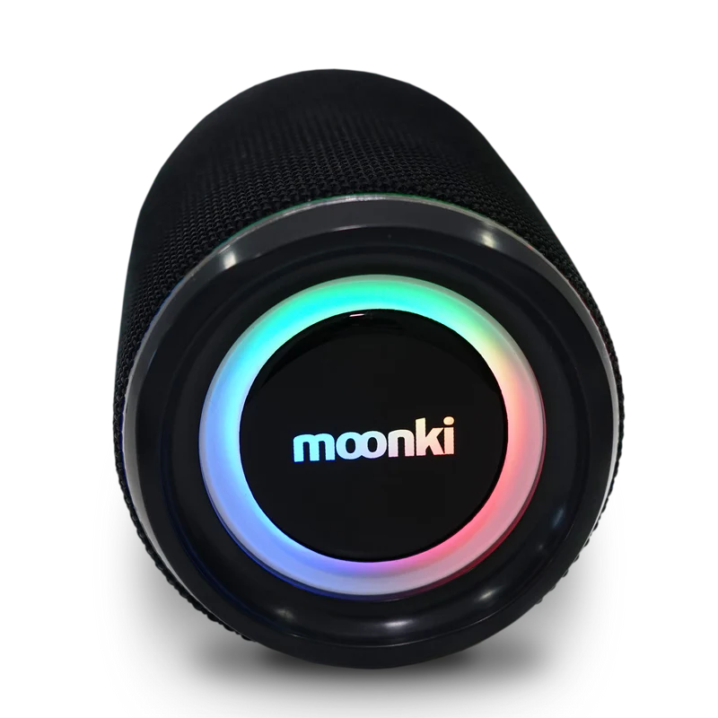 P02_dc1c8eee-e99a-467e-b86b-b5359c27ed6f Parlante Bluetooth Moonki Sound MO-R88BT Negro | Portátil 15W con Radio FM - Imagen 3
