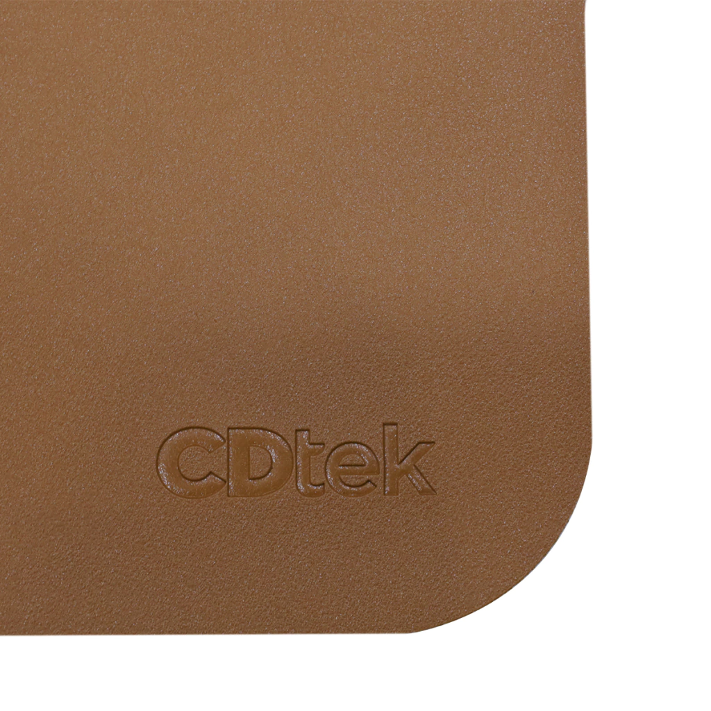 3-20716fd82f30554d9d17568214672463-1024-1024 Mouse Pad CDTEK Ecocuero Liso 80 x 40 cm | MARRÓN - Imagen 9